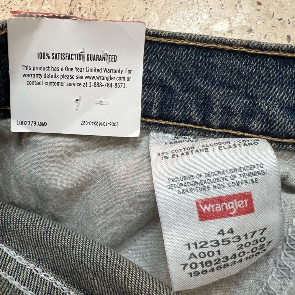 NWT Wrangler Five Star Relaxed Fit Denim Shorts Size 44 - Picture 5 of 5